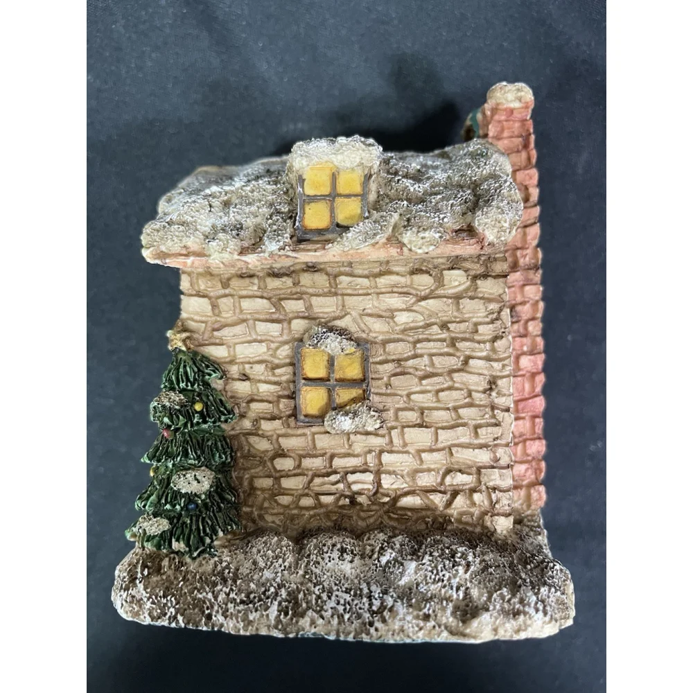 Windsor Collection 25446 Resin Hinged Cottage Christmas Scene Santa Claus